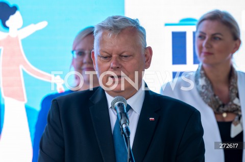  02.07.2022 RADOM<br />
KONFERENCJA PRASOWA MINISTER KLIMATU I SRODOWISKA ANNY MOSKWY NT. PROGRAMU CZYSTE POWIETRZE+<br />
N/Z MAREK SUSKI<br />
FOT. MARCIN BANASZKIEWICZ/FOTONEWS  