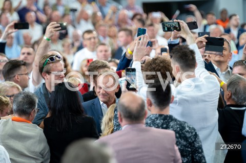  02.07.2022 RADOM<br />
KONWENCJA PLATFORMY OBYWATELSKIEJ<br />
KONWENCJA PRZYSZLOSCI<br />
N/Z DONALD TUSK TLUM UCZESTNICY<br />
FOT. MARCIN BANASZKIEWICZ/FOTONEWS  