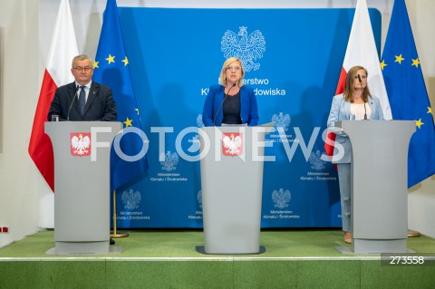  16.08.2022 WARSZAWA<br />
KONFERENCJA PRASOWA MINISTER KLIMATU ANNY MOSKWY W WARSZAWIE<br />
N/Z ANDRZEJ ADAMCZYK ANNA MOSKWA MAGDA GOSK<br />
FOT. MARCIN BANASZKIEWICZ/FOTONEWS  