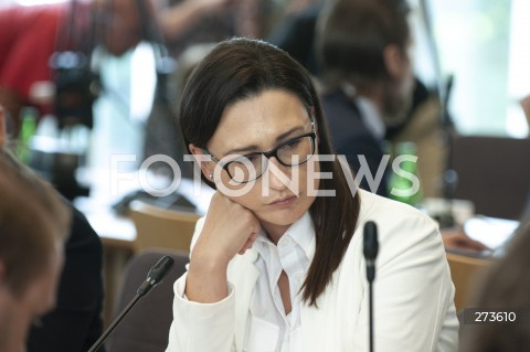  17.08.2022 WARSZAWA SEJM <br />
POSIEDZENIE POLACZONYCH KOMISJI SEJMOWYCH NA TEMAT KATASTROFY EKOLOGICZNEJ W ODRZE<br />
N/Z MALGORZATA GOLINSKA<br />
 