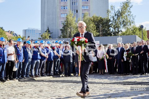  31.08.2022 GDANSK<br />
OBCHODY ROCZNICY SIERPNIA1980 I POWSTANIA SOLIDARNOSCI KK NSZZ S W SALI BHP I PRZY BRAMIE NUMER 2 W GDANSKU<br />
N/Z KAZIMIERZ SMOLINSKI<br />
 