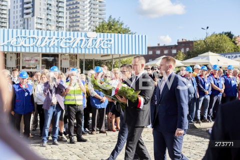  31.08.2022 GDANSK<br />
OBCHODY ROCZNICY SIERPNIA1980 I POWSTANIA SOLIDARNOSCI KK NSZZ S W SALI BHP I PRZY BRAMIE NUMER 2 W GDANSKU<br />
N/Z KAROL NAWROCKI<br />
 