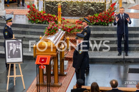  02.09.2022 RZESZOW <br />
POGRZEB BYLEGO PREZYDENTA RZESZOWA TADEUSZA FERENCA <br />
N/Z TRUMNA PREZYDENT RP ANDRZEJ DUDA <br />
 