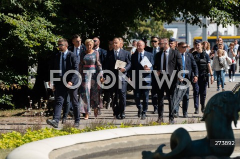  03.09.2022 WARSZAWA OGROD SASKI<br />
NARODOWE CZYTANIE BALLAD I ROMANSOW ADAMA MICKIEWICZA W WARSZAWIE Z UDZIALEM PARY PREZYDENCKIEJ<br />
N/Z PREZYDENT ANDRZEJ DUDA AGATA KORNHAUSER DUDA<br />
FOT. MARCIN BANASZKIEWICZ/FOTONEWS  