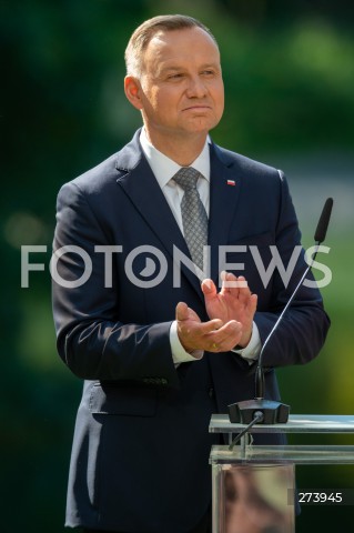  03.09.2022 WARSZAWA OGROD SASKI<br />
NARODOWE CZYTANIE BALLAD I ROMANSOW ADAMA MICKIEWICZA W WARSZAWIE Z UDZIALEM PARY PREZYDENCKIEJ<br />
N/Z PREZYDENT ANDRZEJ DUDA<br />
FOT. MARCIN BANASZKIEWICZ/FOTONEWS  