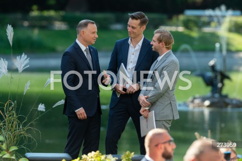  03.09.2022 WARSZAWA OGROD SASKI<br />
NARODOWE CZYTANIE BALLAD I ROMANSOW ADAMA MICKIEWICZA W WARSZAWIE Z UDZIALEM PARY PREZYDENCKIEJ<br />
N/Z PREZYDENT ANDRZEJ DUDA MICHAL MIKOLAJCZYK RAFAL ZAWIERUCHA<br />
FOT. MARCIN BANASZKIEWICZ/FOTONEWS  