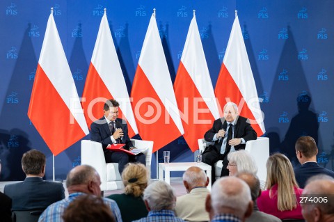  04.09.2022 STALOWA WOLA <br />
SPOTKANIE PREZESA PIS JAROSLAWA KACZYNSKIEGO Z MIESZKANCAMI W STALOWEJ WOLI <br />
N/Z JAROSLAW KACZYNSKI LUCJUSZ NADBEREZNY <br />
 