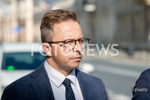  13.09.2022 WARSZAWA<br />
KONFERENCJA PRASOWA POSLOW KO PRZED MINISTERSTWEM ZDROWIA<br />
N/Z DARIUSZ JONSKI<br />
FOT. MARCIN BANASZKIEWICZ/FOTONEWS  