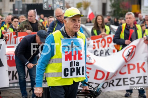  01.10.2022 WARSZAWA<br />
PROTEST PRZECIWKO BUDOWIE CENTRALNEGO PORTU KOMUNIKACYJNEGO<br />
N/Z TADEUSZ SZYMANCZAK<br />
FOT. MARCIN BANASZKIEWICZ/FOTONEWS  