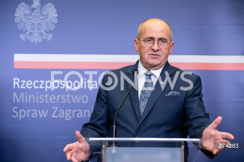  05.10.2022 WARSZAWA<br />
KONFERENCJA PRASOWA MINISTROW SPRAW ZAGRANICZNYCH POLSKI I GRECJI<br />
<br />
PRESS CONFERENCE OF THE FOREIGN MINISTERS OF POLAND AND GREECE<br />
<br />
N/Z ZBIGNIEW RAU<br />
FOT. MARCIN BANASZKIEWICZ/FOTONEWS  