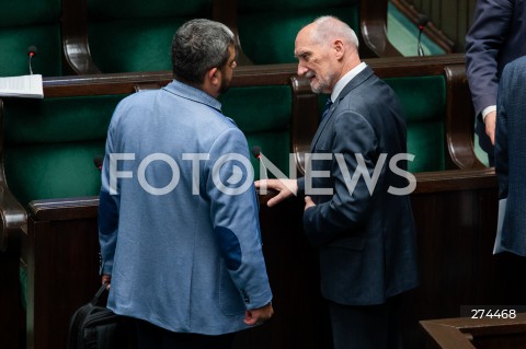  07.10.2022 WARSZAWA SEJM <br />
POSIEDZENIE SEJMU <br />
N/Z KRZYSZTOF SOBOLEWSKI ANTONI MACIEREWICZ<br />
FOT. MARCIN BANASZKIEWICZ/FOTONEWS 