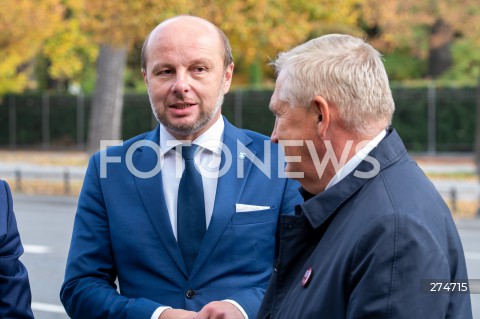  11.10.2022 WARSZAWA KPRM<br />
SPOTKANIE PREMIERA MATEUSZA MORAWIECKIEGO Z SAMORZADOWCAMI<br />
N/Z KONKRAD FIJOLEK TADEUSZ TRUSKOLASKI<br />
FOT. MARCIN BANASZKIEWICZ/FOTONEWS 