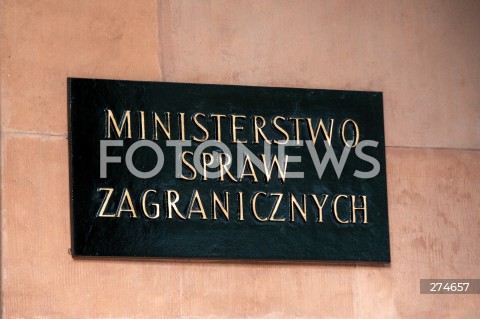  11.10.2022 WARSZAWA<br />
KONTROLA POSELSKA POSLOW KOALICJI OBYWATELSKIEJ W MINISTERSTWIE SPRAW ZAGRANICZNYCH<br />
N/Z MINISTERSTWO SPRAW ZAGRANICZNYCH LOGO BUDYNEK MSZ TABLICZKA<br />
FOT. MARCIN BANASZKIEWICZ/FOTONEWS 