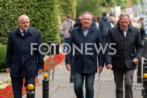  11.10.2022 WARSZAWA<br />
KONTROLA POSELSKA POSLOW KOALICJI OBYWATELSKIEJ W MINISTERSTWIE SPRAW ZAGRANICZNYCH<br />
N/Z PAWEL KOWAL BARTLOMIEJ SIENKIEWICZ DARIUSZ ROSATI<br />
FOT. MARCIN BANASZKIEWICZ/FOTONEWS 