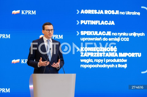  11.10.2022 WARSZAWA KPRM<br />
KONFERENCJA PRASOWA PREZESA RADY MINISTROW MATEUSZA MORAWIECKIEGO<br />
N/Z PREMIER MATEUSZ MORAWIECKI<br />
FOT. MARCIN BANASZKIEWICZ/FOTONEWS 