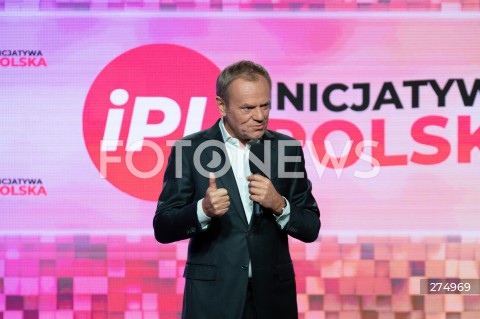  22.10.2022 WARSZAWA<br />
KONWENCJA PARTII INICJATYWA POLSKA<br />
OPIEKUNCZA POLSKA<br />
N/Z DONALD TUSK<br />
FOT. MARCIN BANASZKIEWICZ/FOTONEWS 