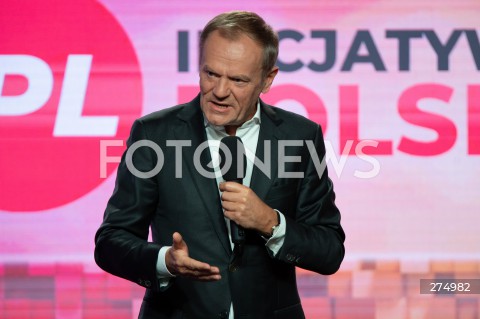  22.10.2022 WARSZAWA<br />
KONWENCJA PARTII INICJATYWA POLSKA<br />
OPIEKUNCZA POLSKA<br />
N/Z DONALD TUSK<br />
FOT. MARCIN BANASZKIEWICZ/FOTONEWS 