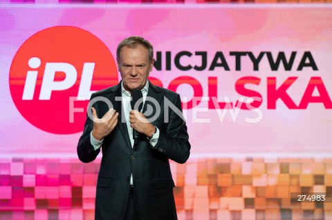  22.10.2022 WARSZAWA<br />
KONWENCJA PARTII INICJATYWA POLSKA<br />
OPIEKUNCZA POLSKA<br />
N/Z DONALD TUSK<br />
FOT. MARCIN BANASZKIEWICZ/FOTONEWS 