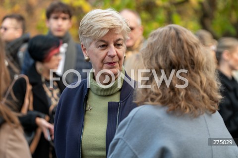  27.10.2022 WARSZAWA<br />
UROCZYSTOSC SADZENIA 3 TYS. CEBULEK TULIPANOW IRENA SENDLER<br />
N/Z DAPHNE BERGSMA<br />
FOT. MARCIN BANASZKIEWICZ/FOTONEWS  