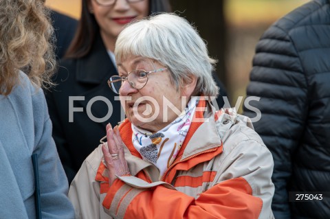  27.10.2022 WARSZAWA<br />
UROCZYSTOSC SADZENIA 3 TYS. CEBULEK TULIPANOW IRENA SENDLER<br />
N/Z JANINA ZGRZEMBSKA<br />
FOT. MARCIN BANASZKIEWICZ/FOTONEWS  