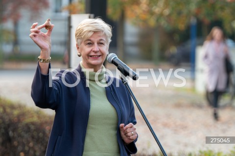  27.10.2022 WARSZAWA<br />
UROCZYSTOSC SADZENIA 3 TYS. CEBULEK TULIPANOW IRENA SENDLER<br />
N/Z DAPHNE BERGSMA<br />
FOT. MARCIN BANASZKIEWICZ/FOTONEWS  