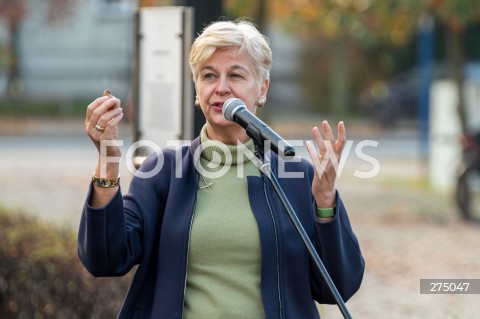  27.10.2022 WARSZAWA<br />
UROCZYSTOSC SADZENIA 3 TYS. CEBULEK TULIPANOW IRENA SENDLER<br />
N/Z DAPHNE BERGSMA<br />
FOT. MARCIN BANASZKIEWICZ/FOTONEWS  