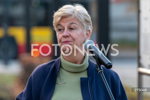  27.10.2022 WARSZAWA<br />
UROCZYSTOSC SADZENIA 3 TYS. CEBULEK TULIPANOW IRENA SENDLER<br />
N/Z DAPHNE BERGSMA<br />
FOT. MARCIN BANASZKIEWICZ/FOTONEWS  