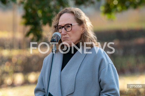  27.10.2022 WARSZAWA<br />
UROCZYSTOSC SADZENIA 3 TYS. CEBULEK TULIPANOW IRENA SENDLER<br />
N/Z EWA MALINOWSKA GRUPINSKA<br />
FOT. MARCIN BANASZKIEWICZ/FOTONEWS  