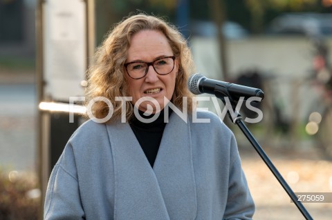  27.10.2022 WARSZAWA<br />
UROCZYSTOSC SADZENIA 3 TYS. CEBULEK TULIPANOW IRENA SENDLER<br />
N/Z EWA MALINOWSKA GRUPINSKA<br />
FOT. MARCIN BANASZKIEWICZ/FOTONEWS  