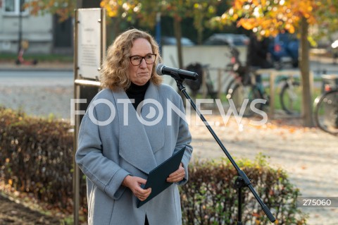  27.10.2022 WARSZAWA<br />
UROCZYSTOSC SADZENIA 3 TYS. CEBULEK TULIPANOW IRENA SENDLER<br />
N/Z EWA MALINOWSKA GRUPINSKA<br />
FOT. MARCIN BANASZKIEWICZ/FOTONEWS  