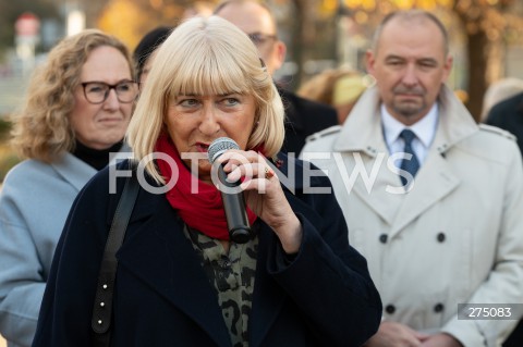  27.10.2022 WARSZAWA<br />
UROCZYSTOSC SADZENIA 3 TYS. CEBULEK TULIPANOW IRENA SENDLER<br />
N/Z ELZBIETA FICOWSKA<br />
FOT. MARCIN BANASZKIEWICZ/FOTONEWS  