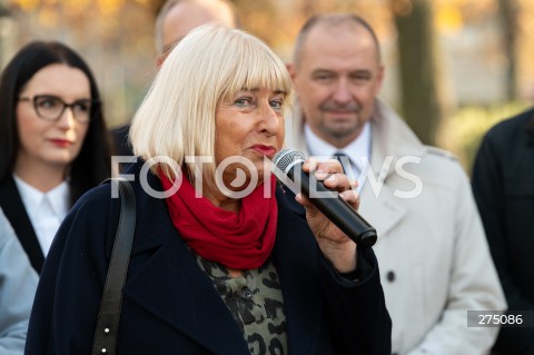  27.10.2022 WARSZAWA<br />
UROCZYSTOSC SADZENIA 3 TYS. CEBULEK TULIPANOW IRENA SENDLER<br />
N/Z ELZBIETA FICOWSKA<br />
FOT. MARCIN BANASZKIEWICZ/FOTONEWS  