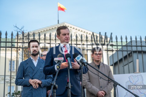  28.10.2022 WARSZAWA<br />
KONFERENCJA PRASOWA SOLIDARNEJ POLSKI<br />
PARALIZ KOMUNIKACYJNY W M. ST. WARSZAWA <br />
N/Z SEBASTIAN KALETA CEZARY WASIK PAWEL SZABLOWSKI<br />
FOT. MARCIN BANASZKIEWICZ/FOTONEWS  