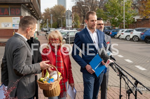  29.10.2022 WARSZAWA<br />
KONFERENCJA PRASOWA NOWOCZESNEJ<br />
DZIEN NIEWOLI INFLACYJNEJ <br />
N/Z JOLANTA ZJAWINSKA PAWEL RABIEJ GABRIEL JACKOWSKI ADAM MATUSIK<br />
FOT. MARCIN BANASZKIEWICZ/FOTONEWS  