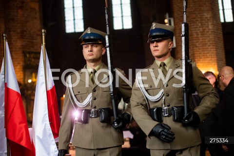  04.11.2022 GDANSK<br />
POGRZEB OBRONCOW WESTERPLATTE W GDANSKU. UROCZYSTOSC W KOCIELE SW BRYGIDY W GDANSKU<br />
N/Z ZOLNIERZE ARMIA FLAGA POLSKI<br />
 