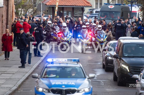  04.11.2022 GDANSK<br />
POGRZEB OBRONCOW WESTERPLATTE W GDANSKU. UROCZYSTOSC W KOCIELE SW BRYGIDY W GDANSKU<br />
N/Z POLICJA KOLUMNA<br />
 