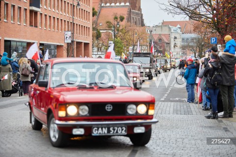  11.11.2022 GDANSK<br />
XX PARADA NIEPODLEGLOSCI W GDANSKU<br />
TLUMY NA PARADZIE ORGANIZOWANEJ W GDANSKU Z OKAZJI SWIETA NIEPODLEGLOSCI<br />
N/Z PRZEJAZD POJAZDOW<br />
 