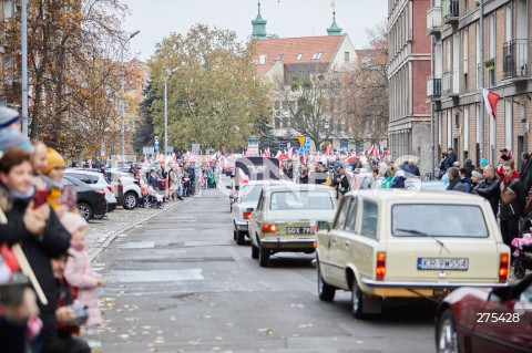  11.11.2022 GDANSK<br />
XX PARADA NIEPODLEGLOSCI W GDANSKU<br />
TLUMY NA PARADZIE ORGANIZOWANEJ W GDANSKU Z OKAZJI SWIETA NIEPODLEGLOSCI<br />
N/Z PRZEJAZD POJAZDOW<br />
 
