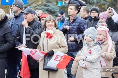  11.11.2022 GDANSK<br />
XX PARADA NIEPODLEGLOSCI W GDANSKU<br />
TLUMY NA PARADZIE ORGANIZOWANEJ W GDANSKU Z OKAZJI SWIETA NIEPODLEGLOSCI<br />
N/Z UCZESTNICY PARADY<br />
 