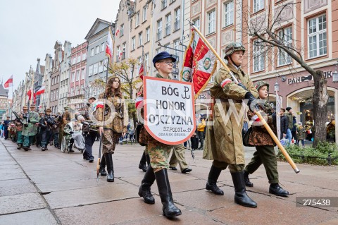  11.11.2022 GDANSK<br />
XX PARADA NIEPODLEGLOSCI W GDANSKU<br />
TLUMY NA PARADZIE ORGANIZOWANEJ W GDANSKU Z OKAZJI SWIETA NIEPODLEGLOSCI<br />
N/Z GRUPA REKONSTRUKTORSKA SZKOLY PODSTAWOWEJ W GDANSKU<br />
 