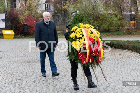  11.11.2022 WARSZAWA<br />
SWIETO NIEPODLEGLOSCI<br />
SKLADANIE WIENCOW POD POMNIKIEM IGNACEGO JANA PADEREWSKIEGO<br />
N/Z ZBIGNIEW PALASZ<br />
FOT. MARCIN BANASZKIEWICZ/FOTONEWS  