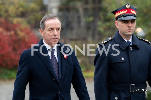  11.11.2022 WARSZAWA<br />
SWIETO NIEPODLEGLOSCI<br />
SKLADANIE WIENCOW POD POMNIKIEM IGNACEGO JANA PADEREWSKIEGO<br />
N/Z MARSZALEK SENATU TOMASZ GRODZKI<br />
FOT. MARCIN BANASZKIEWICZ/FOTONEWS  
