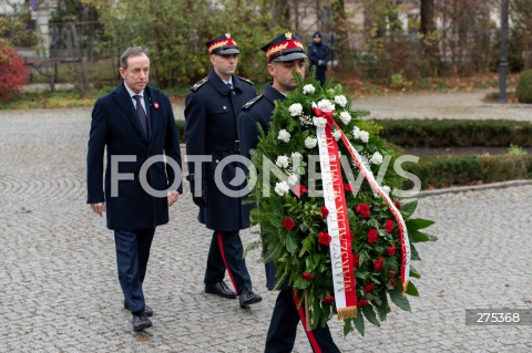  11.11.2022 WARSZAWA<br />
SWIETO NIEPODLEGLOSCI<br />
SKLADANIE WIENCOW POD POMNIKIEM IGNACEGO JANA PADEREWSKIEGO<br />
N/Z MARSZALEK SENATU TOMASZ GRODZKI<br />
FOT. MARCIN BANASZKIEWICZ/FOTONEWS  