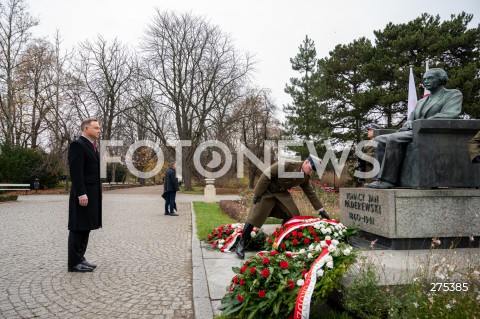  11.11.2022 WARSZAWA<br />
SWIETO NIEPODLEGLOSCI<br />
SKLADANIE WIENCOW POD POMNIKIEM IGNACEGO JANA PADEREWSKIEGO<br />
N/Z PREZYDENT ANDRZEJ DUDA<br />
FOT. MARCIN BANASZKIEWICZ/FOTONEWS  