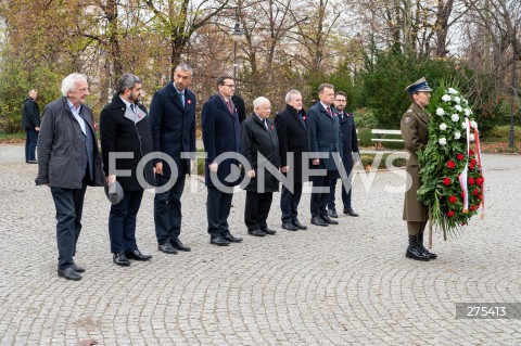  11.11.2022 WARSZAWA<br />
SWIETO NIEPODLEGLOSCI<br />
SKLADANIE WIENCOW POD POMNIKIEM IGNACEGO JANA PADEREWSKIEGO<br />
N/Z RYSZARD TERLECKI KRZYSZTOF SOBOLEWSKI MATEUSZ MORAWIECKI JAROSLAW KACZYNSKI PIOTR GLINSKI MARIUSZ BLASZCZAK RADOSLAW FOGIEL MAREK PEK<br />
FOT. MARCIN BANASZKIEWICZ/FOTONEWS  