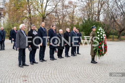  11.11.2022 WARSZAWA<br />
SWIETO NIEPODLEGLOSCI<br />
SKLADANIE WIENCOW POD POMNIKIEM IGNACEGO JANA PADEREWSKIEGO<br />
N/Z RYSZARD TERLECKI KRZYSZTOF SOBOLEWSKI MATEUSZ MORAWIECKI JAROSLAW KACZYNSKI PIOTR GLINSKI MARIUSZ BLASZCZAK RADOSLAW FOGIEL MAREK PEK<br />
FOT. MARCIN BANASZKIEWICZ/FOTONEWS  