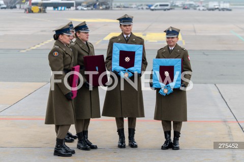  12.11.2022 WARSZAWA<br />
UROCZYSTOSCI POGRZEBOWE PREZYDENTOW RP NA UCHODZSTWIE<br />
N/Z ORDER VIRTUTI MILITARI<br />
FOT. MARCIN BANASZKIEWICZ/FOTONEWS  