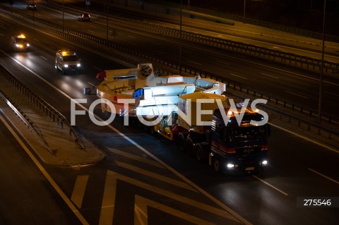  20.11.2022 WARSZAWA<br />
TRANSPORT TARCZY TBM KTORA WYDRAZY TUNEL DROGI EKSPRESOWEJ S19 NA PODKARPACIU <br />
PRZEJAZD PRZEZ WARSZAWE<br />
N/Z KONWOJ Z TARCZA TBM<br />
 