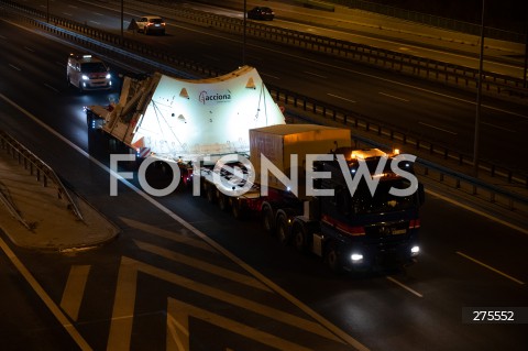  20.11.2022 WARSZAWA<br />
TRANSPORT TARCZY TBM KTORA WYDRAZY TUNEL DROGI EKSPRESOWEJ S19 NA PODKARPACIU <br />
PRZEJAZD PRZEZ WARSZAWE<br />
N/Z KONWOJ Z TARCZA TBM<br />
 