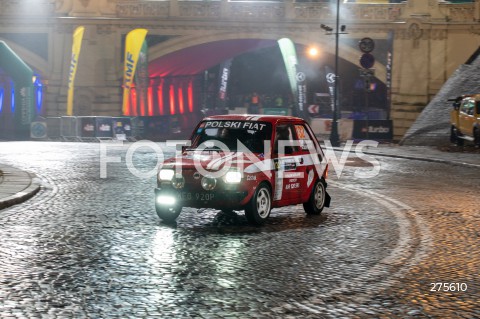  03.12.2022 WARSZAWA<br />
60 RAJD BARBORKA<br />
ODCINEK SPECJALNY KAROWA<br />
N/Z MARIUSZ SZCZEPANSKI FIAT 126P<br />
 